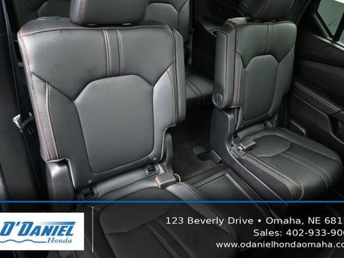 Used 2025 Honda Pilot TrailSport image 44