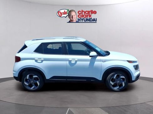 New 2026 Hyundai Venue SEL FWD image 6