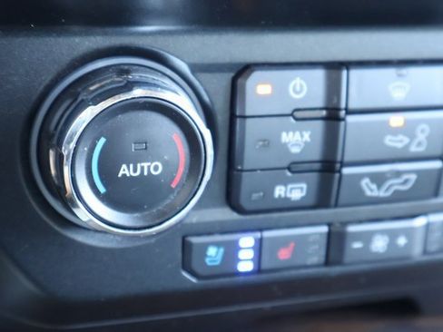 Used 2020 Ford F150 Lariat image 25