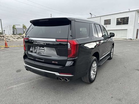 Used 2025 GMC Yukon Denali image 6