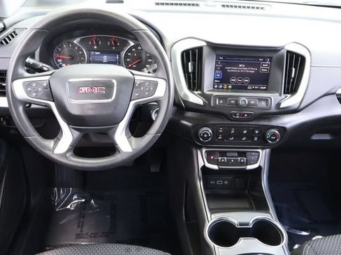 Used 2023 GMC Terrain SLE FWD image 17