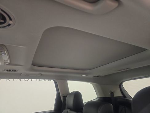 Used 2025 Kia Telluride SX FWD image 18