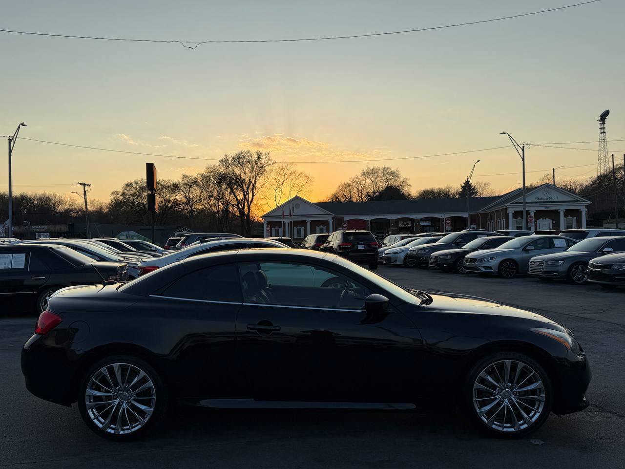 Used 2012 INFINITI G37 Convertible w/ Premium Pkg RWD image 12