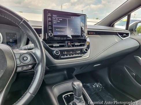 Used 2020 Toyota Corolla SE w/ SE Premium Package FWD image 23