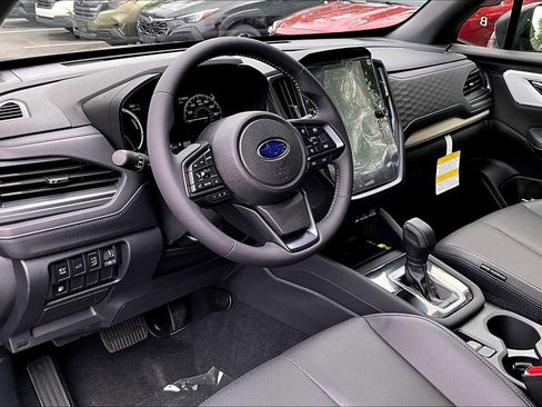 Used 2025 Subaru Forester Limited AWD/4WD image 8