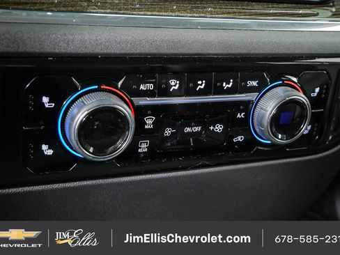 Used 2023 Chevrolet Silverado 1500 LT AWD/4WD image 14