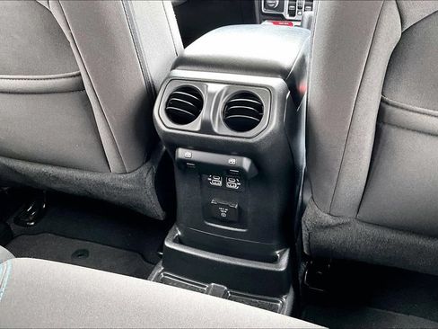 Used 2023 Jeep Wrangler Unlimited Rubicon 4xe AWD/4WD image 20