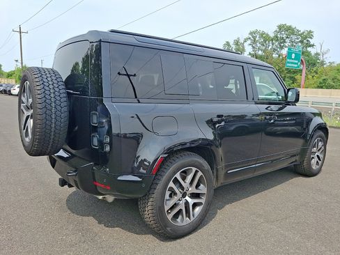 Used 2026 Land Rover Defender 110 X-Dynamic SE AWD/4WD image 2