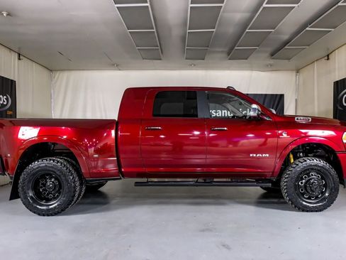 Used 2022 RAM 3500 Laramie image 5