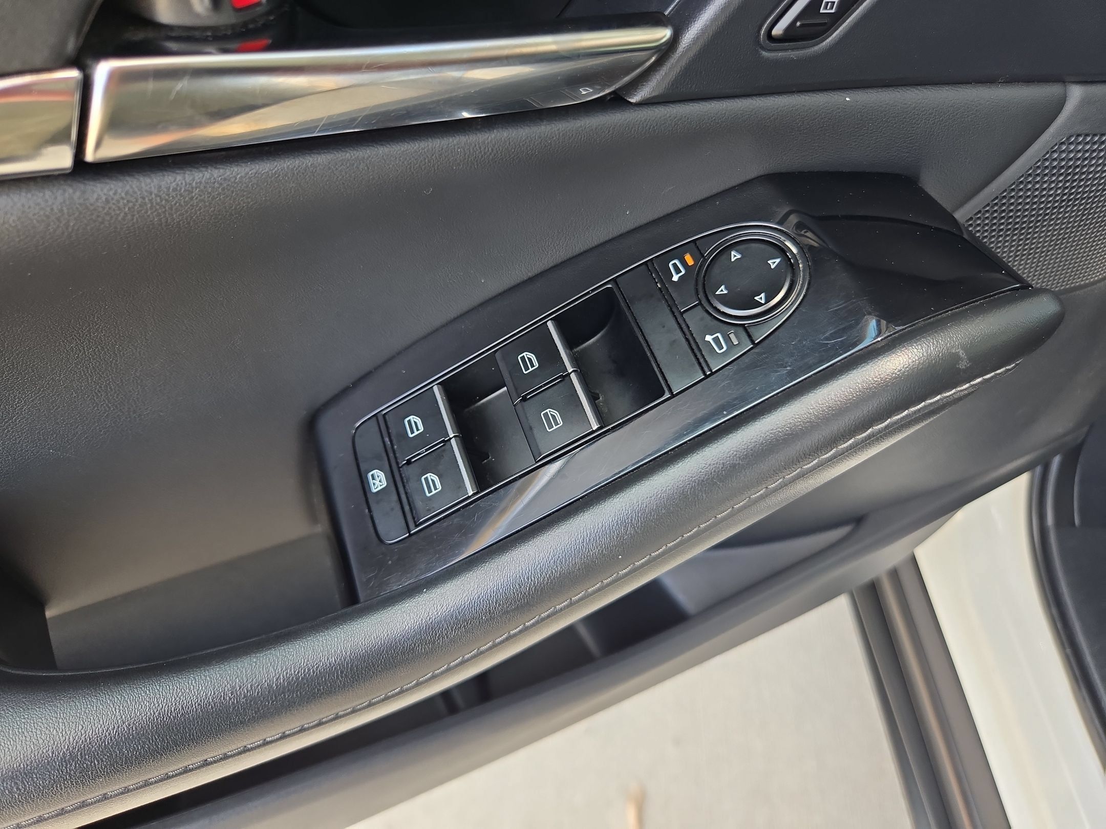 Used 2025 MAZDA CX-30 AWD 2.5 S w/ Preferred Package image 12