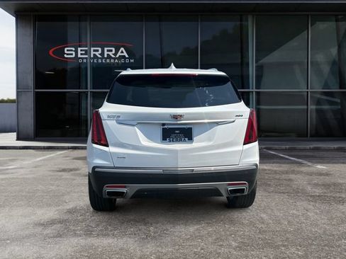 Certified 2024 Cadillac XT5 Premium Luxury w/ LPO, Floor Liner Package AWD/4WD image 4