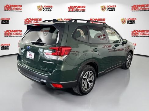 Used 2024 Subaru Forester Premium AWD/4WD image 18