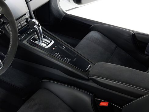 Used 2019 Porsche 911 GT3 RS image 22