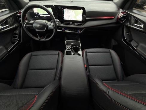 Used 2025 Chevrolet Equinox RS w/ Safety and Technology Package image 10