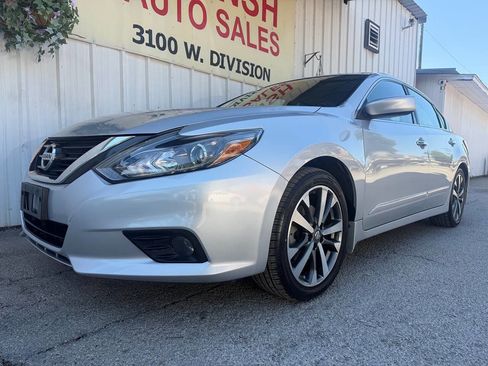 Used 2017 Nissan Altima 2.5 SR FWD image 8