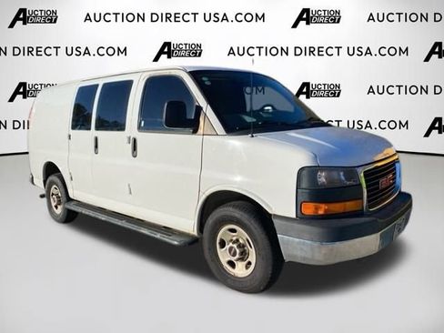 Used 2015 GMC Savana 2500 image 2
