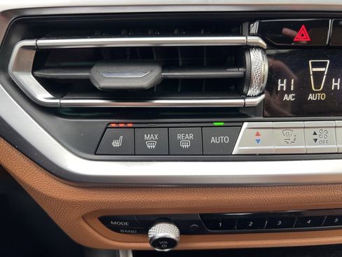 Used 2022 BMW 330i xDrive Sedan w/ Driving Assistance Package image 29