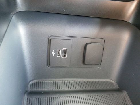 New 2026 Ford Explorer ST-Line image 21