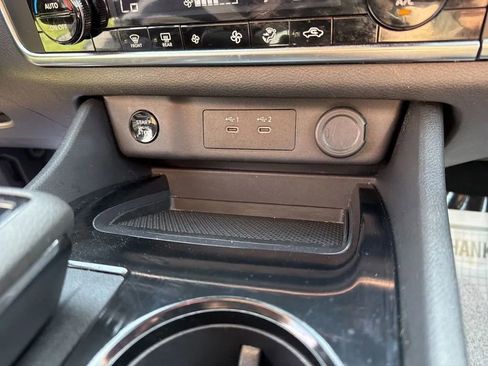 Used 2024 Nissan Rogue SV image 24