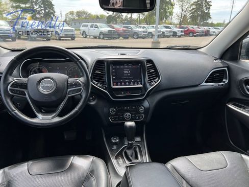 Used 2019 Jeep Cherokee Limited AWD/4WD image 16