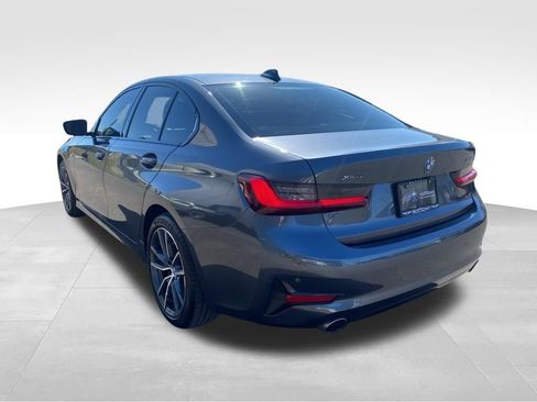 Used 2022 BMW 330i xDrive Sedan w/ Driving Assistance Package image 15