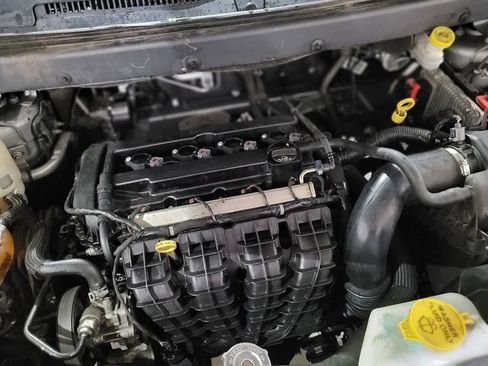 Used 2020 Dodge Journey SE image 24