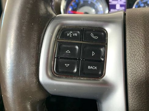 Used 2012 Chrysler Town & Country Touring-L w/ Premium Group FWD image 27
