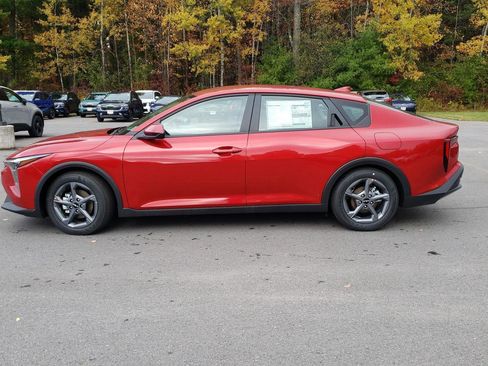 New 2025 Kia K4 LXS image 4