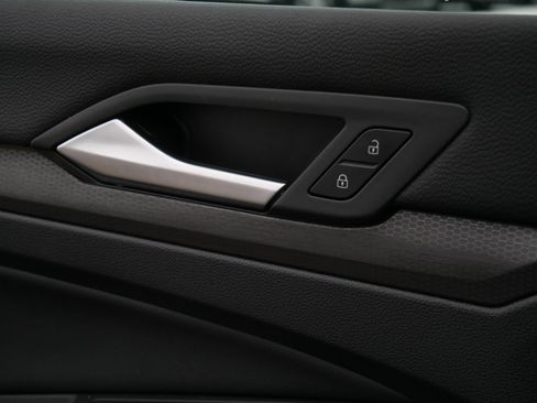 Used 2022 Volkswagen GTI SE image 35