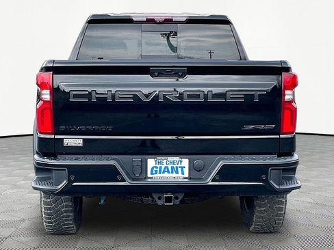 Used 2023 Chevrolet Silverado 1500 ZR2 w/ Technology Package image 6
