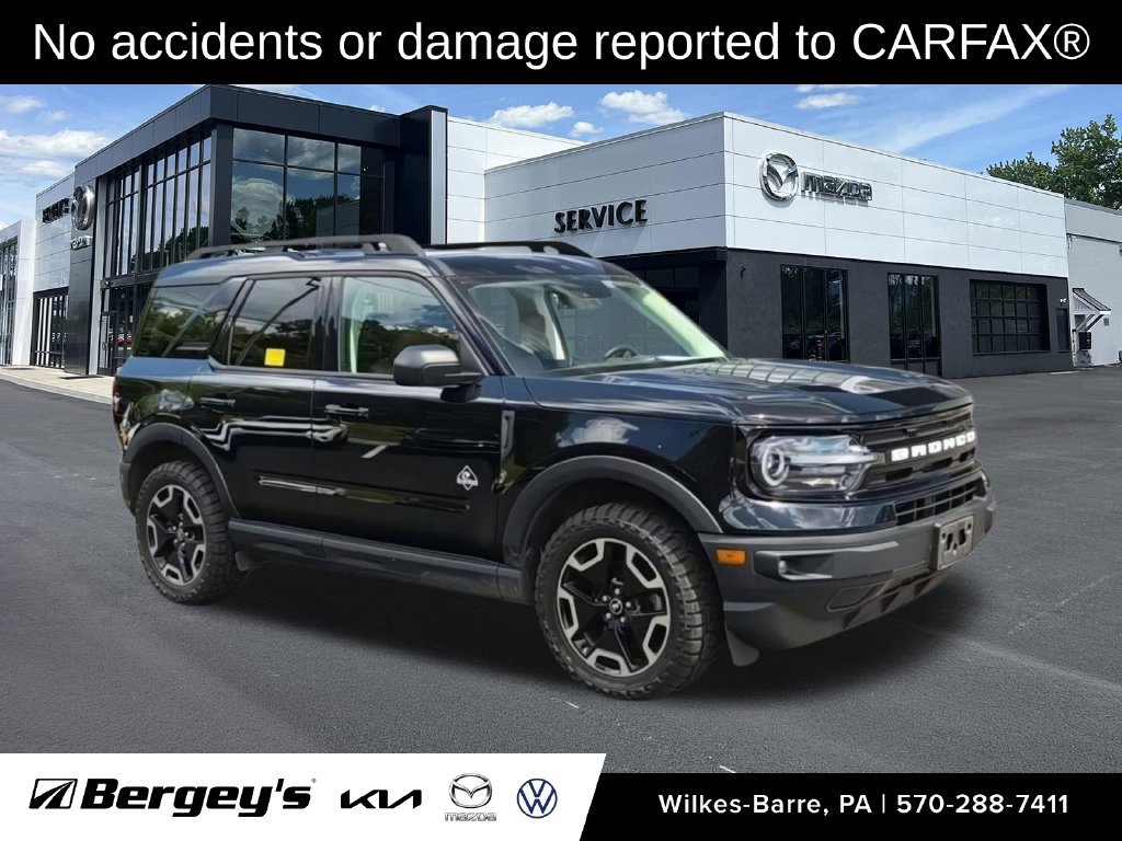 Used 2023 Ford Bronco Sport Outer Banks w/ Tech Package AWD/4WD image 2