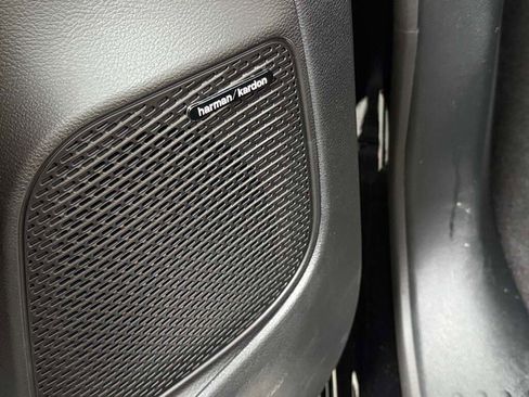 New 2026 Chrysler Pacifica Pinnacle image 28