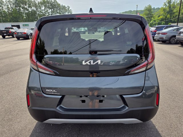 Used 2025 Kia Soul LX w/ LX Technology Package FWD image 7