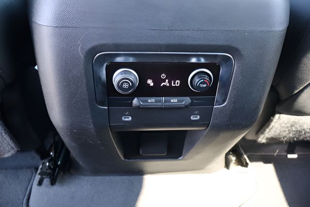 Used 2024 Chevrolet Tahoe LT AWD/4WD image 18
