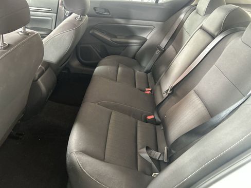Used 2025 Nissan Altima 2.5 SV FWD image 23
