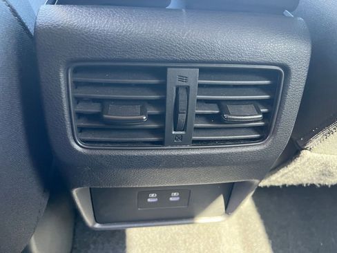 Used 2025 Nissan Rogue SV image 24