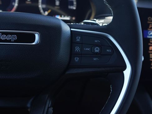 New 2026 Jeep Grand Cherokee L Limited AWD/4WD image 17