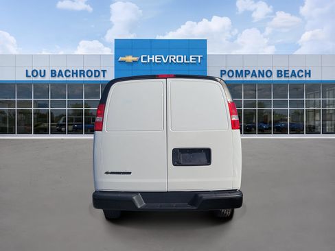 Used 2025 Chevrolet Express 2500 Extended w/ Driver Convenience Package RWD image 4