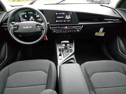 New 2026 Kia Niro LX FWD image 10