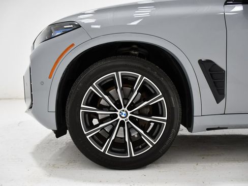 Used 2024 BMW X5 xDrive40i w/ M Sport Package AWD/4WD image 7