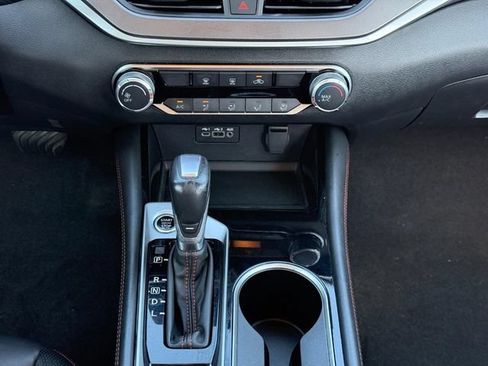 Used 2024 Nissan Altima 2.5 SR FWD image 22