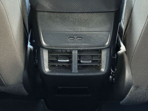 Used 2025 Chevrolet Equinox LT image 23