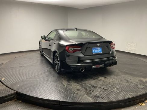 Used 2019 Toyota 86 TRD SE image 5