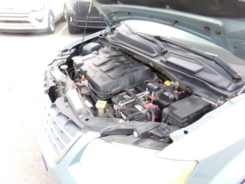 Used 2010 Chrysler Town & Country Touring FWD image 30