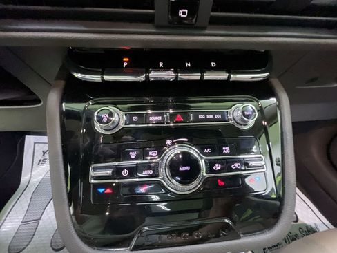 Used 2020 Lincoln Corsair AWD w/ Premium Package image 23
