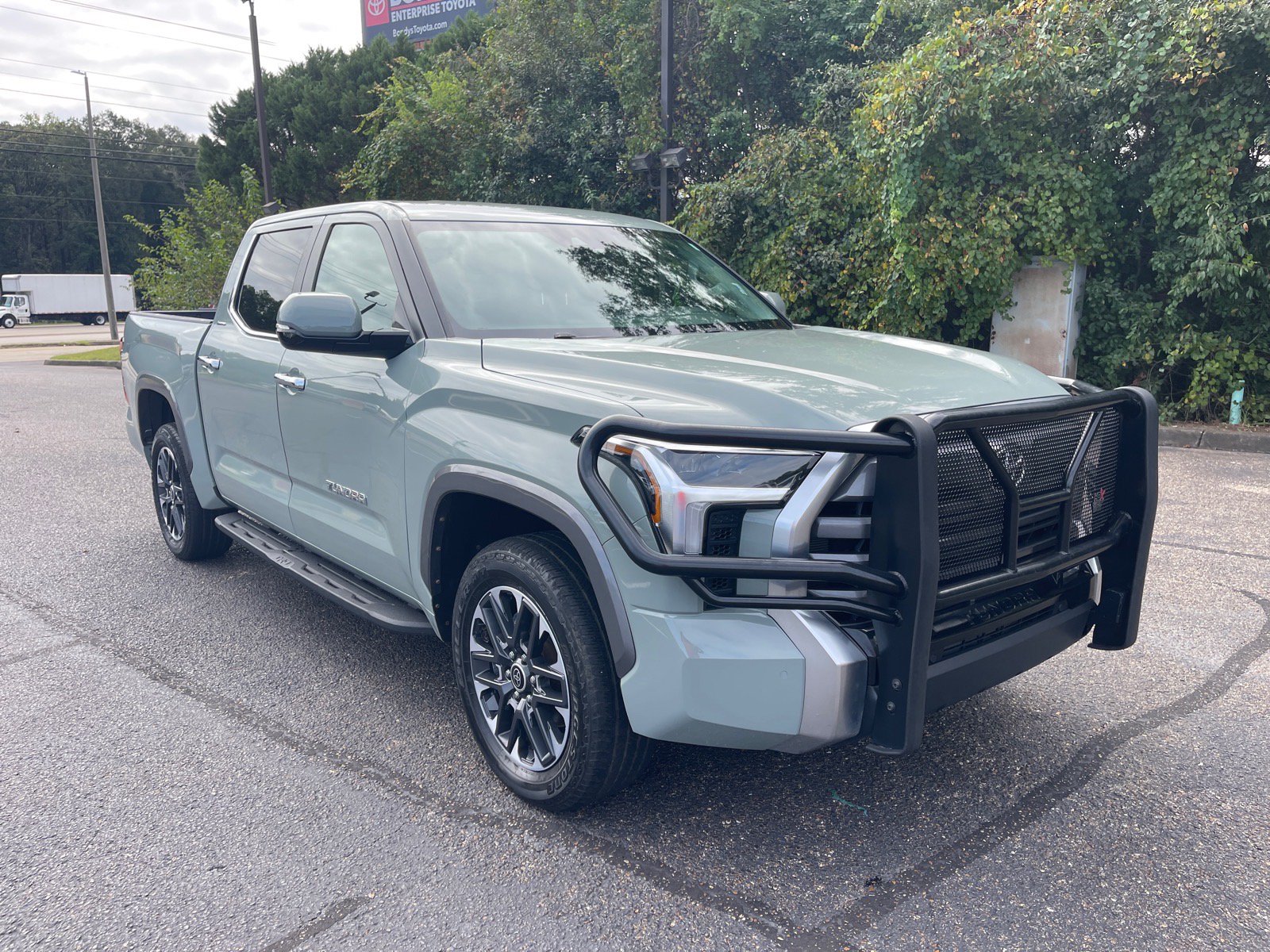 Used 2024 Toyota Tundra Limited AWD/4WD image 1