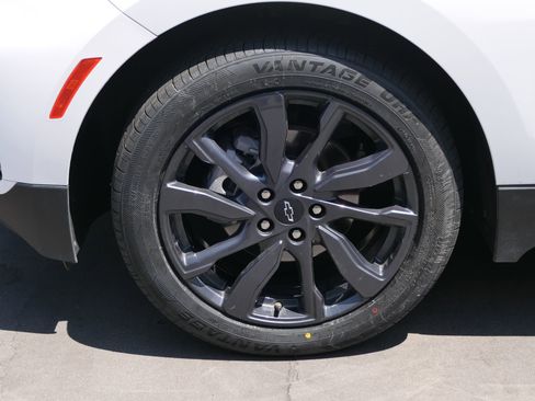 Used 2024 Chevrolet Equinox RS FWD image 5