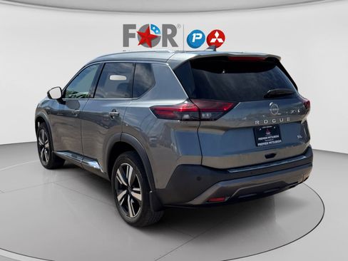 Used 2023 Nissan Rogue SL w/ SL Premium Package FWD image 3