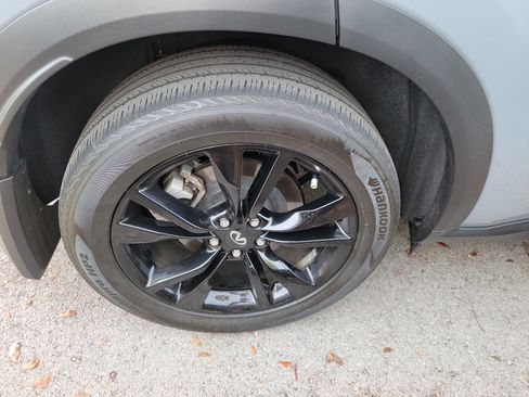 Used 2025 INFINITI QX60 Luxe w/ Black Edition FWD image 8