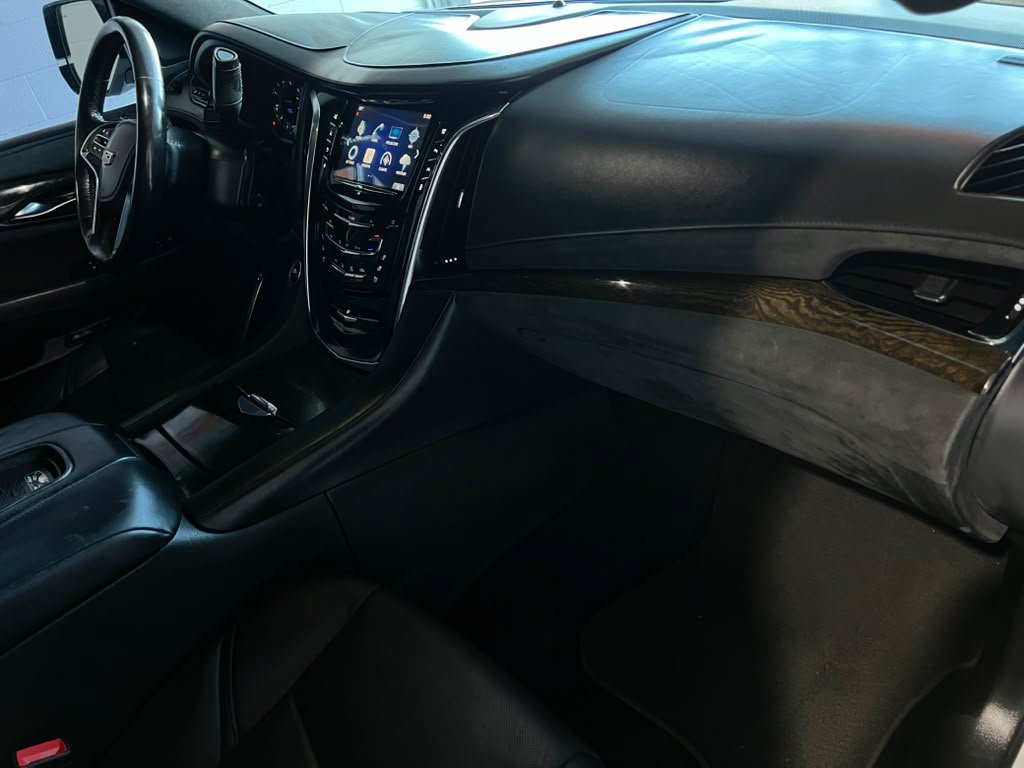 Used 2016 Cadillac Escalade ESV Platinum AWD/4WD image 21